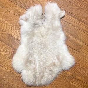 #0663 rabbit pelt